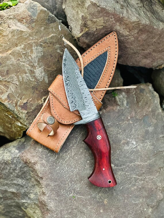 Hunting Skinning Knife – 10" Damascus Steel Blade with Pakkawood Handle & Leather Sheath