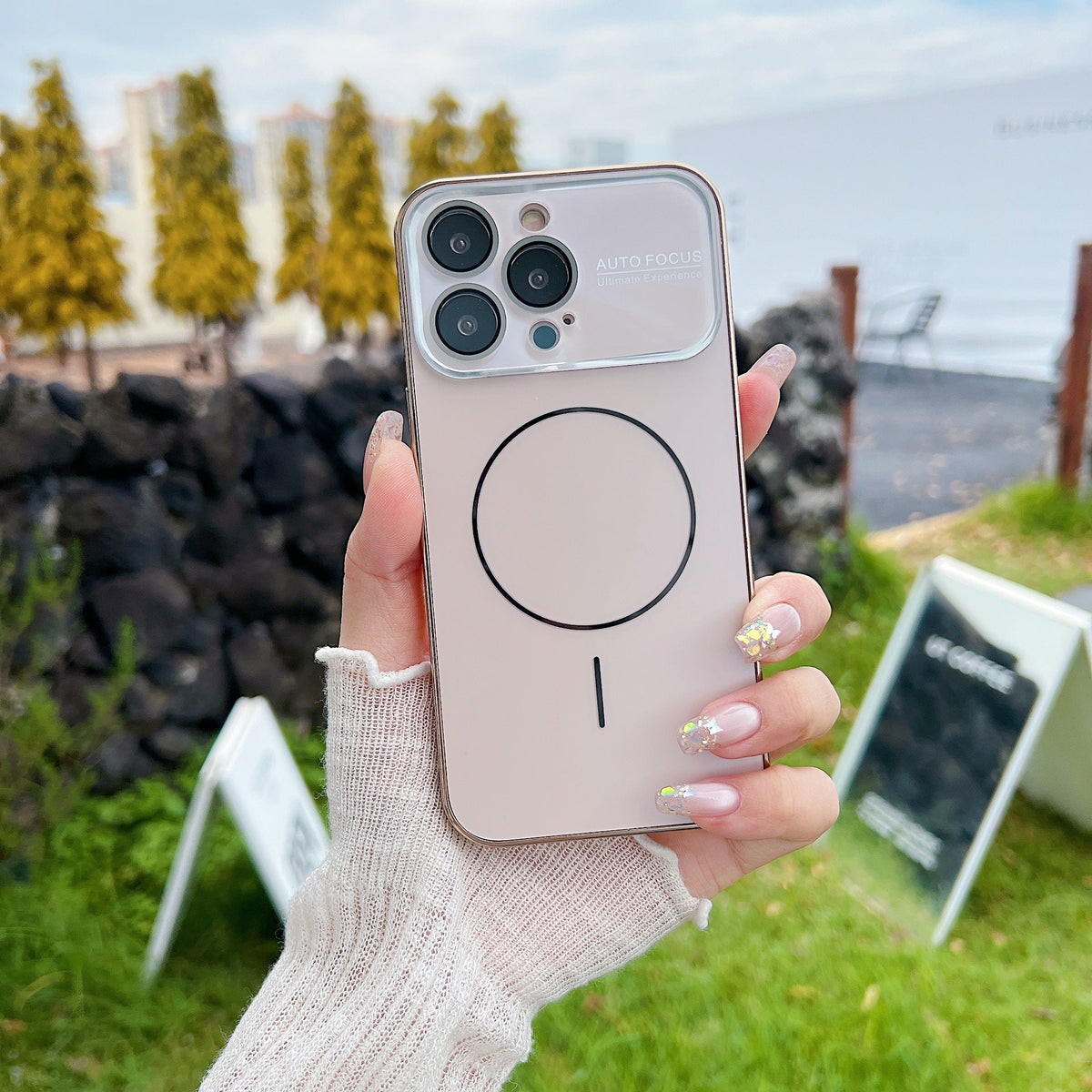 Laser-Cut Large-Window Lens Ring Magnetic Phone Case