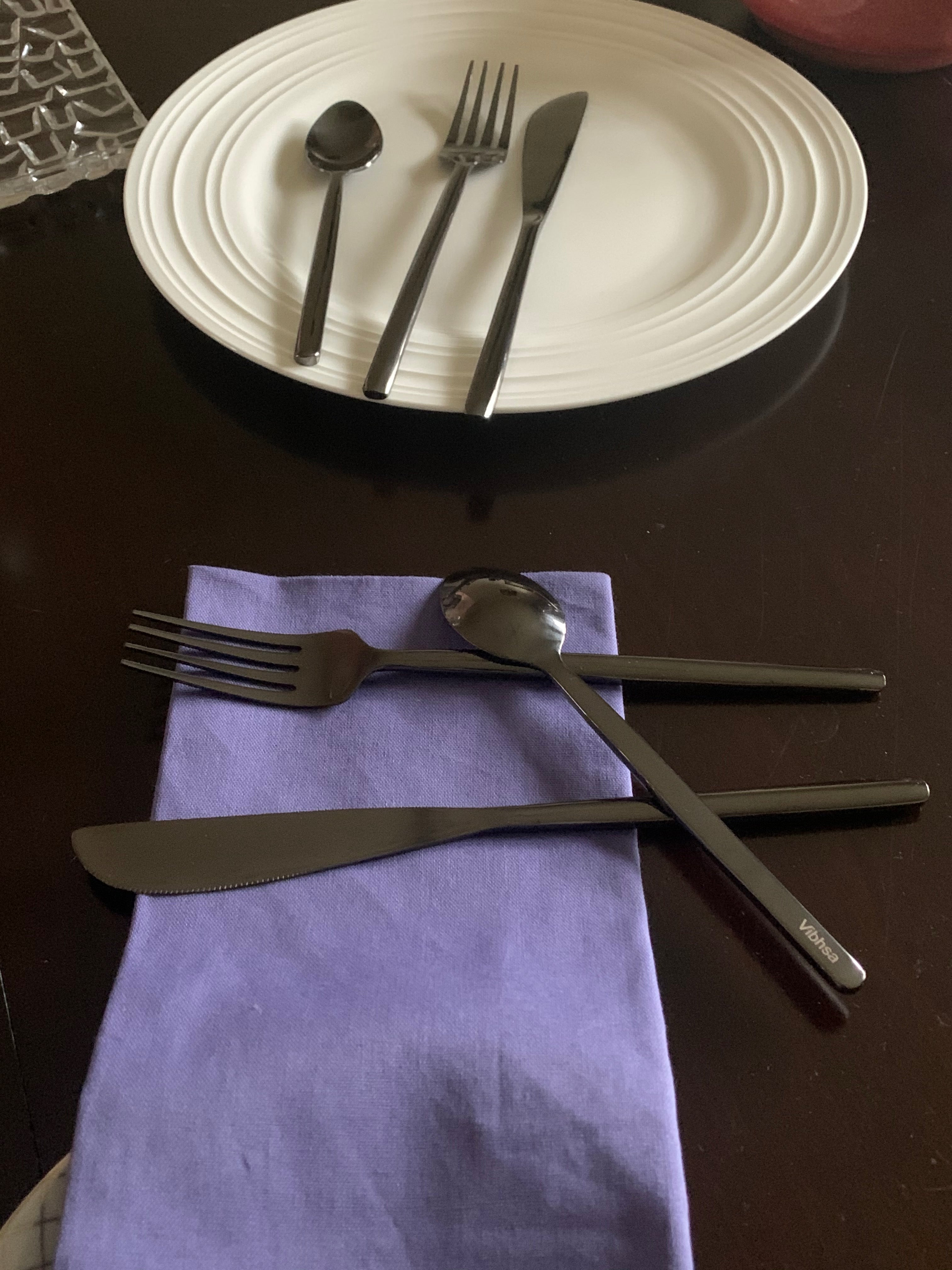 Stainless Steel Flatware 18 PC Set-Dinner knives, Dinner Forks, Teaspoons