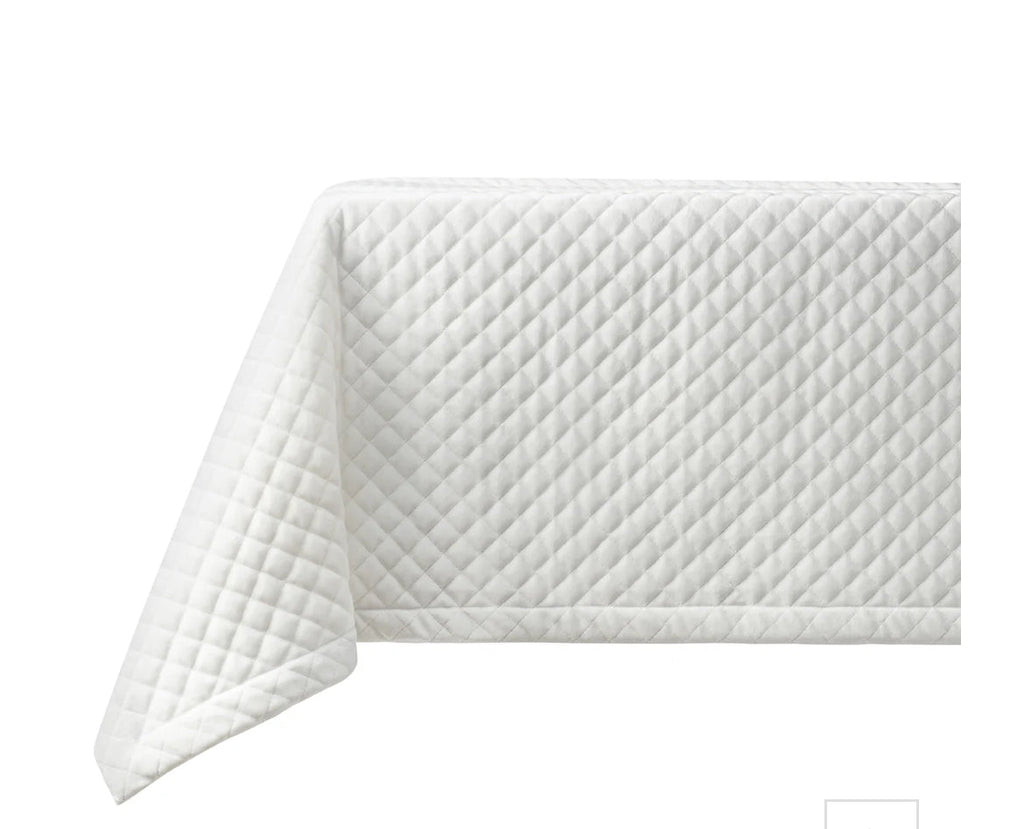 Quilted tablecloth