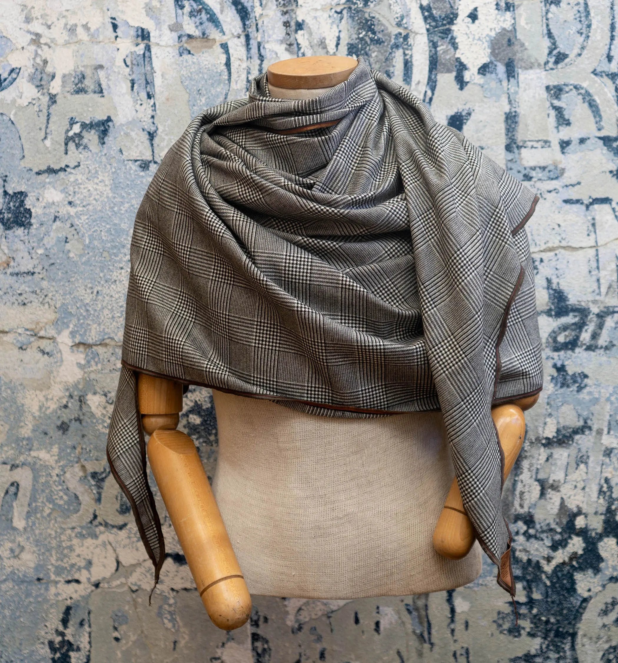 Checkmate Houndstooth Scarf