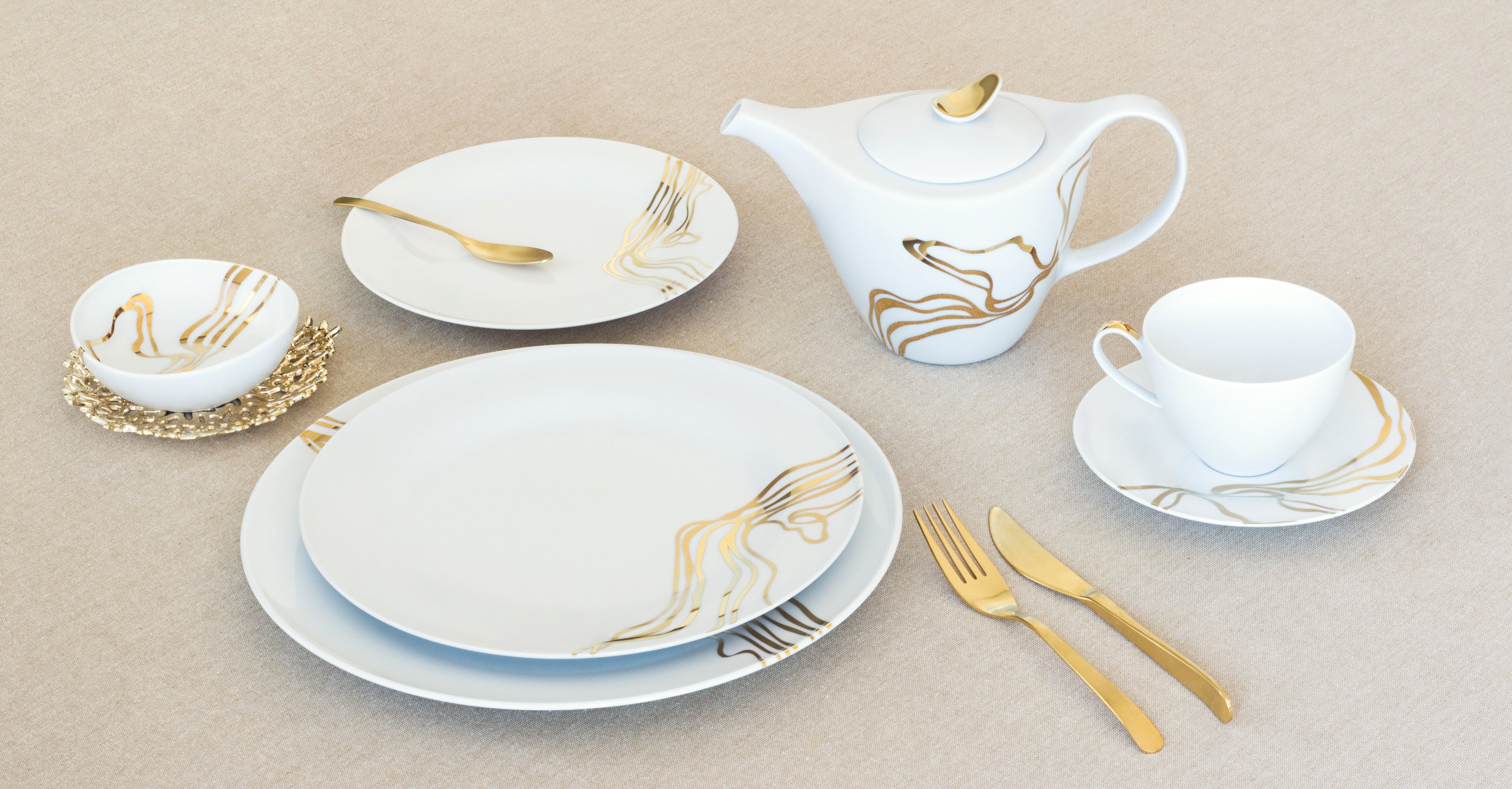 Fiume D'Oro 11-piece Gift Set - Tea Service for 4