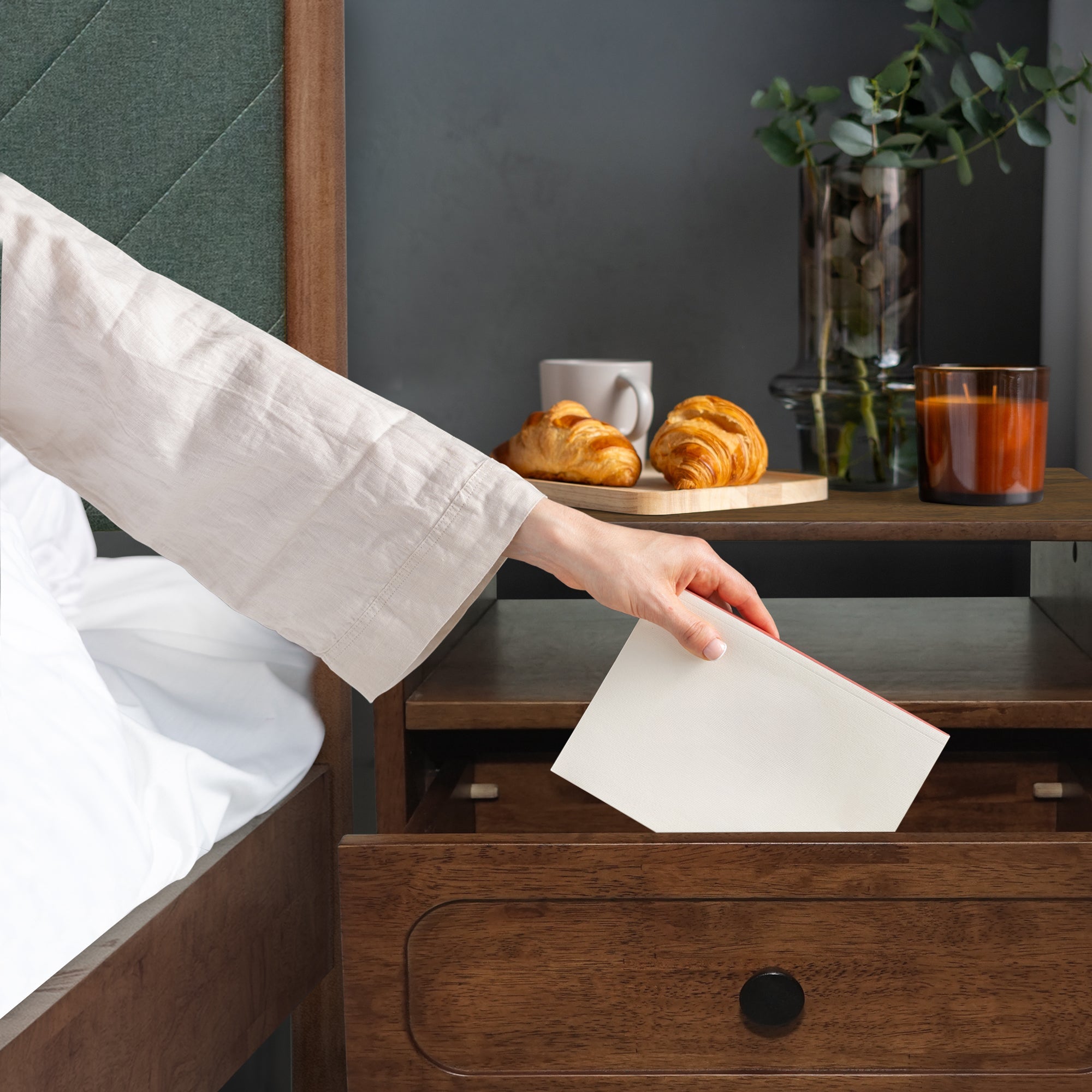 Savana Solid Wood Single-Drawer Nightstand