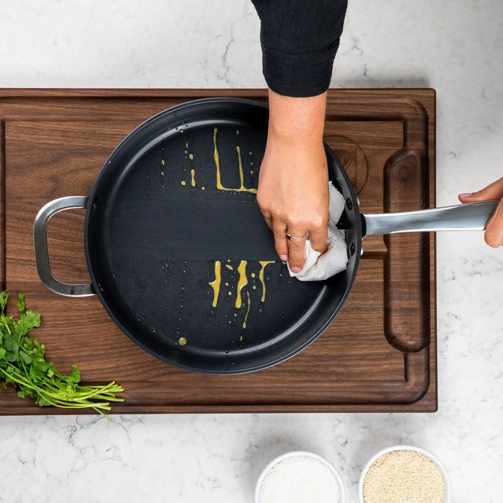 Sauté Pan with Lid — 4-QT.