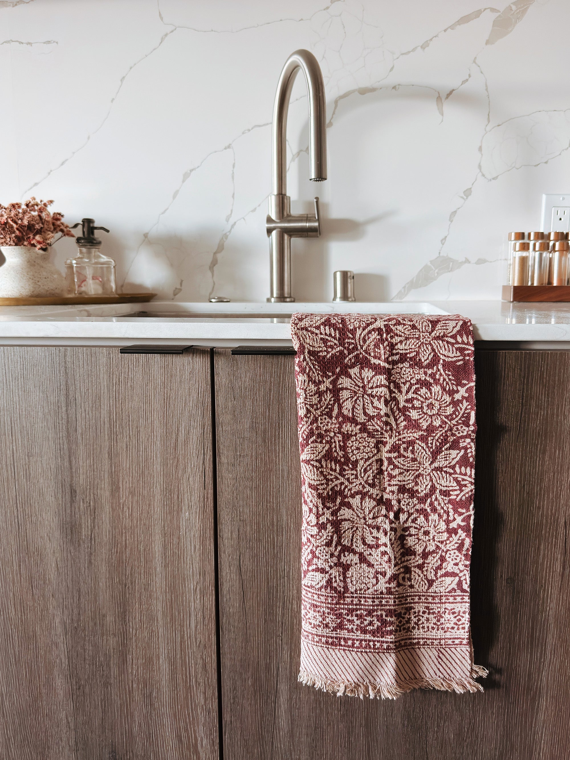 Circe Khadi Cotton Hand Towels (set of 2)