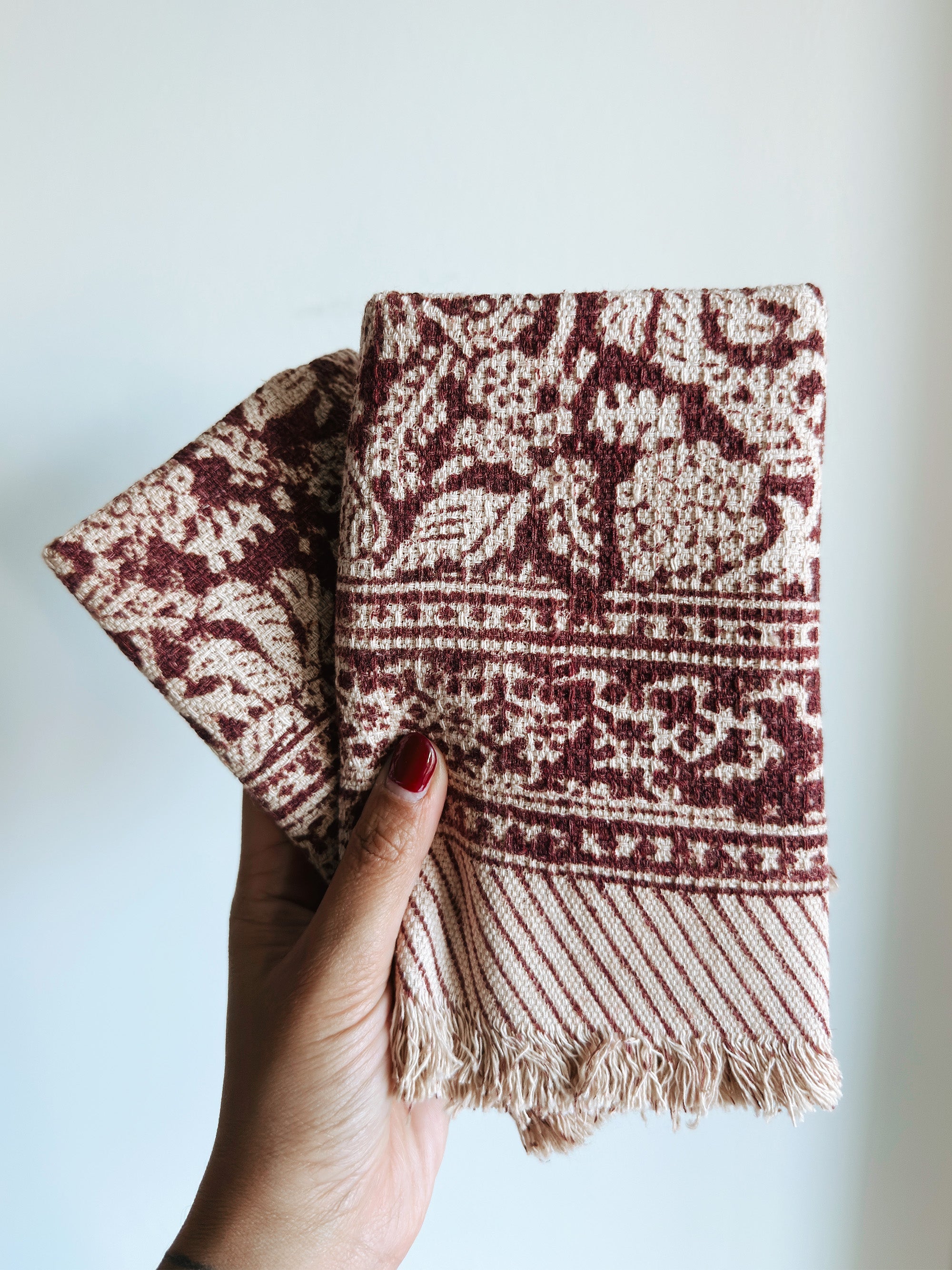 Circe Khadi Cotton Hand Towels (set of 2)