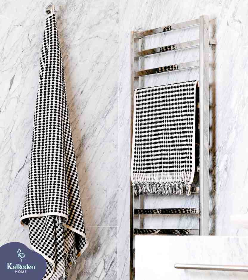 Pom Pom Bath Towel