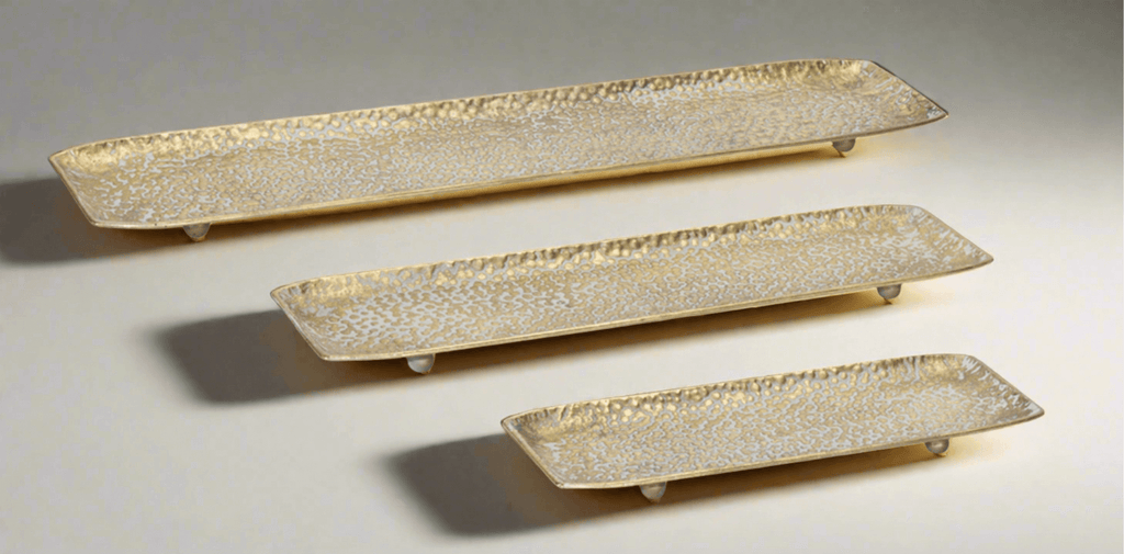 Decorative Gold Trays in Hammered Metal (Set of 3)