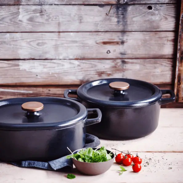 Round Dutch Oven — 5 QT.