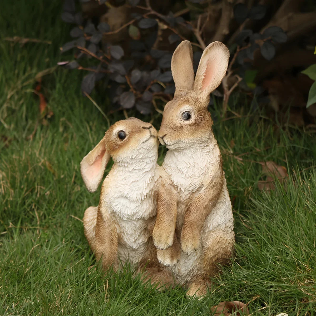 Resin Rabbit Couple Garden Statues for Patio and Balcony