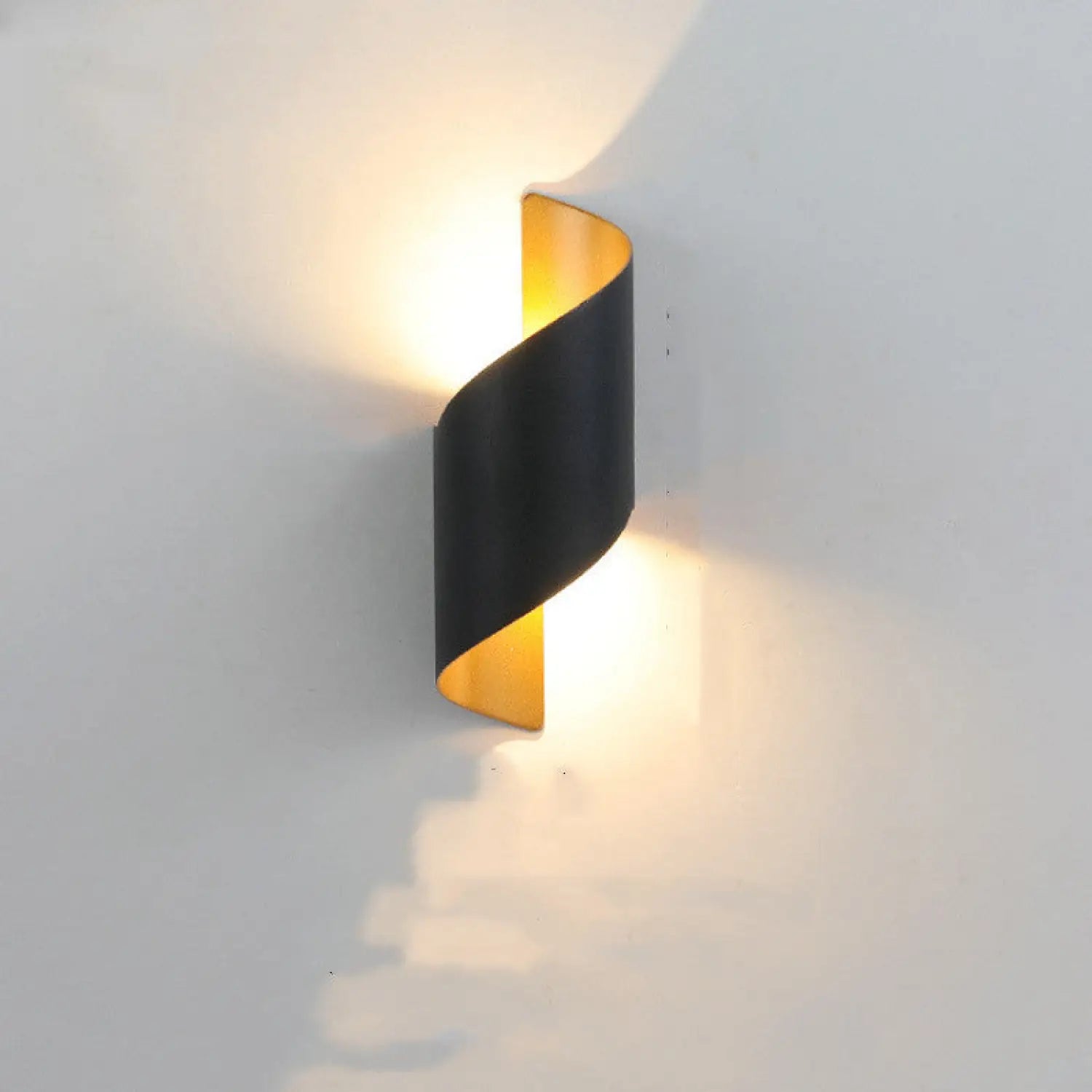 Simple Outdoor LED Lamp with Sleek Waterproof Design