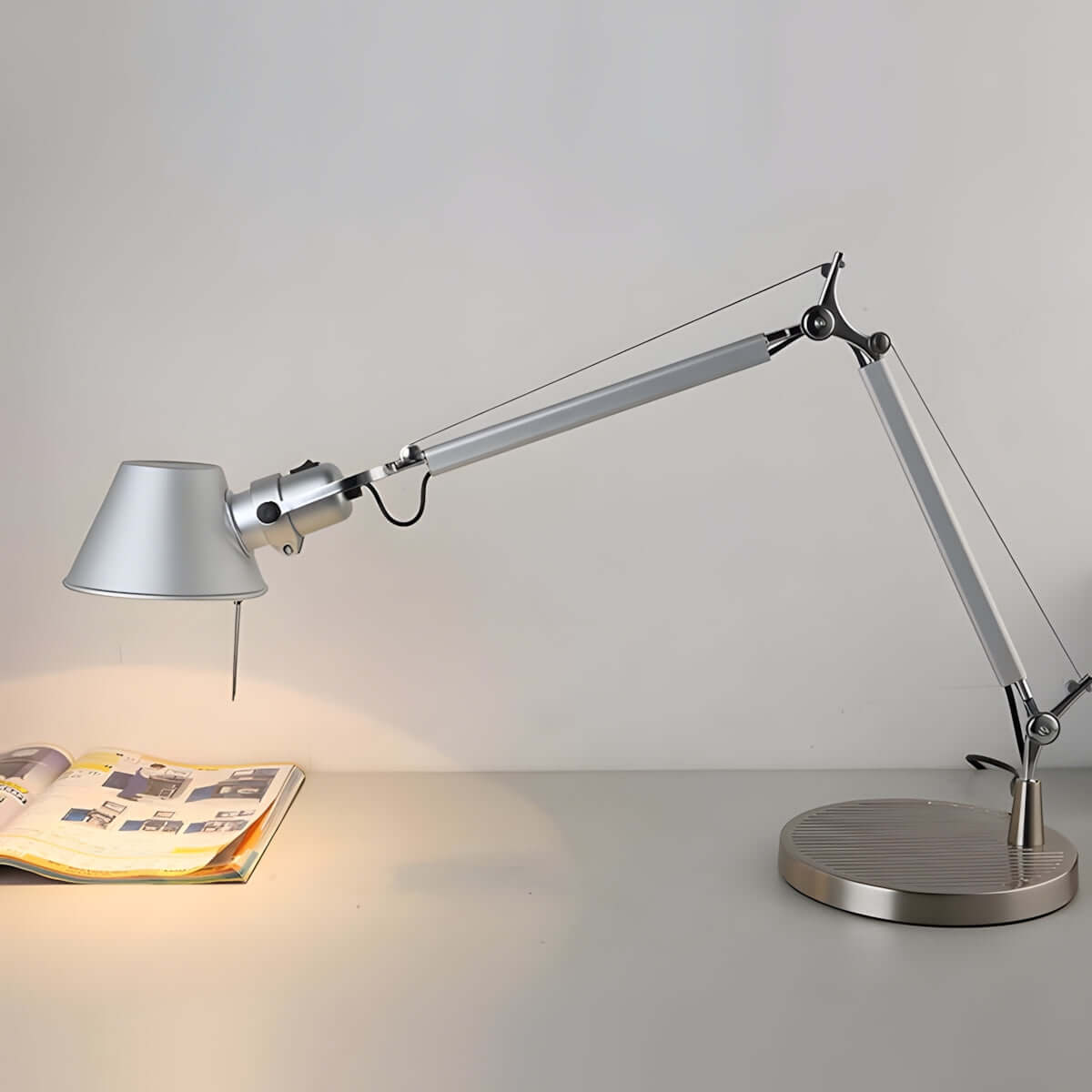 Xirula Table Lamp